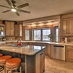 Hilltop Hot Springs Log Cabin With Hot Tub And Grill!
