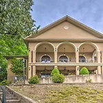 Luxurious Hot Springs Abode With Private Dock!