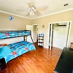 Lake Hamilton Pool House With Cabana And New Hot Tub!