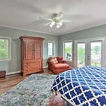 Remarkable Hot Springs Condo With Lake Views!