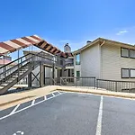 Delightful Hot Springs Condo Lake Access And Views!