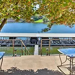 Delightful Hot Springs Condo Lake Access And Views!