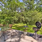 Charming Hot Springs Home With Sunroom And Yard