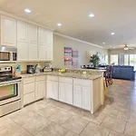 Lakefront Hot Springs Condo With Balcony And Boat Slip