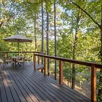 Luxury Rock Creek Cabin W Deck By Lake Hamilton