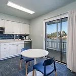 The Hamilton - Lakefront & Studio Suites, Hot Springs