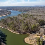 4Br Beautiful And Spacious Lakehouse
