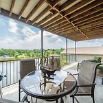 Natalie\'S Nook, Lake Hideaway Near Downtown Fun!