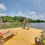 Lakefront Hot Springs Home With Furnished Deck!