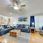 Lakefront Hot Springs Home With Furnished Deck!