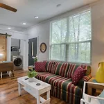Blue Bungalow Lake Hamilton