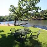 #02 - Unique Lakeside Studio Cottage- Pet Friendly