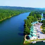 Perfect Lake Retreat