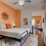 Clementine Bungalow Downtown Hot Springs