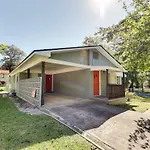Pet-Friendly Hot Springs Home Walk To Oaklawn!