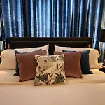 Perfect Couples Retreat - Close To All Amenities