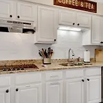 Lakefront Hot Springs Condo With Pool Access!
