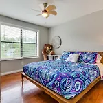 Waterfront Hot Springs Gem Patio And Game Room!