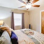 Lakefront Haven Near Oaklawn And Casino Resort!