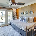 Luxury Hot Springs Oasis On Lake With Private Dock!