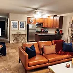 Lakefront Oasis