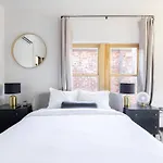 Walk To Bathhouses, Historic Dtwn Building, Room # 302
