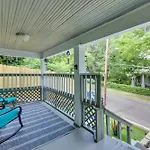 Hot Springs Home With Yard, Walk To Bathhouse Row!