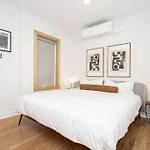 Heart Of Downtown, Steps To Bathhouses & Restaurants, Room # 102