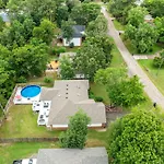 Rockwell Retreat - Pool, Hot Tub, Sleeps 18+