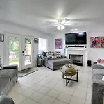 Lakefront Duplex On Lake Hamilton With Boat Slip!