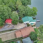 Lake Haven Estate With Hot Tub And Game Room