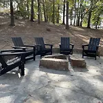 Lakefront, Game Room, Hot Tub, Fire Pit