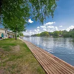Dock Holiday!