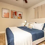 Cute And Cozy! Great For A Couple Or Small Family
