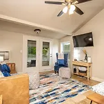 Cute And Cozy! Great For A Couple Or Small Family