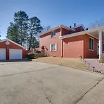 Hot Springs Home With Pool - Half Mile To Oaklawn!