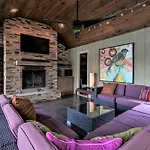 The Lakeside Cottage