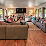 Your Lakefront Luxury