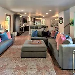 Your Lakefront Luxury