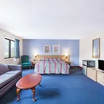 Super 8 By Wyndham Hot Springs