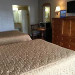 All Seasons Lodge