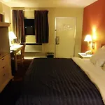 Days Inn By Wyndham Hot Springs