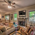 Spacious And Updated 1920S Hsnp Craftsmen Home