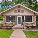 Spacious And Updated 1920S Hsnp Craftsmen Home