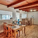Riverfront Hot Springs Retreat With Fire Pit And Grill