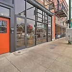 Spacious Downtown Condo - 1 Block To Bathhouse Row