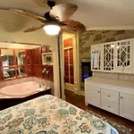The Gables Inn
