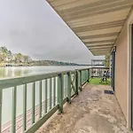 Lake Hamilton Couples Retreat Boat Dock And Ramp!