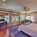 Luxury Hot Springs Oasis On Lake With Private Dock!