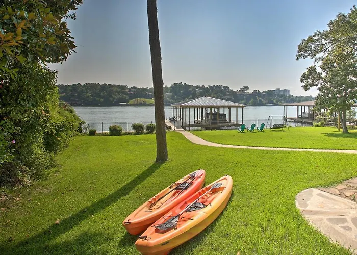 Lake Hamilton Family Escape With Kayaks, Dock, Grill